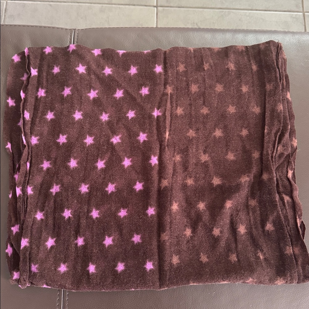 Brown scarf with Pink Stars